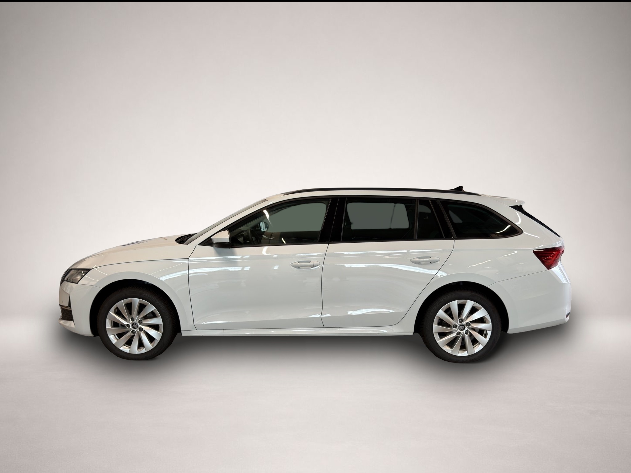 Skoda Octavia (10/2025, Benzin)