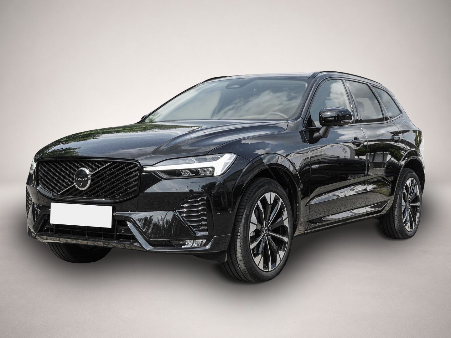 Volvo XC60 (06/2025, Benzin)