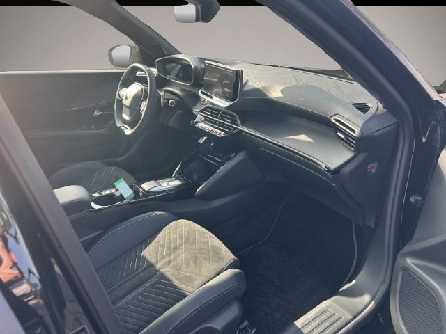 Peugeot 2008 (12/2023, Benzin)