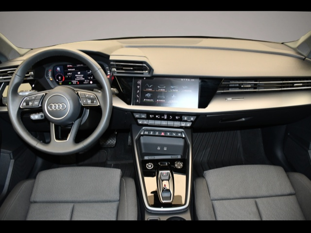Audi A3 (05/2025, Benzin)