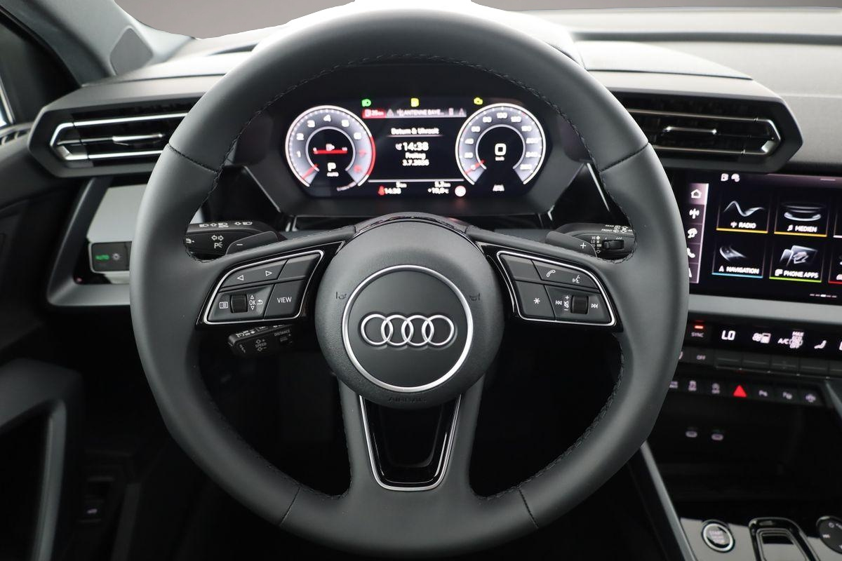 Audi quattro (06/2026, Benzin)
