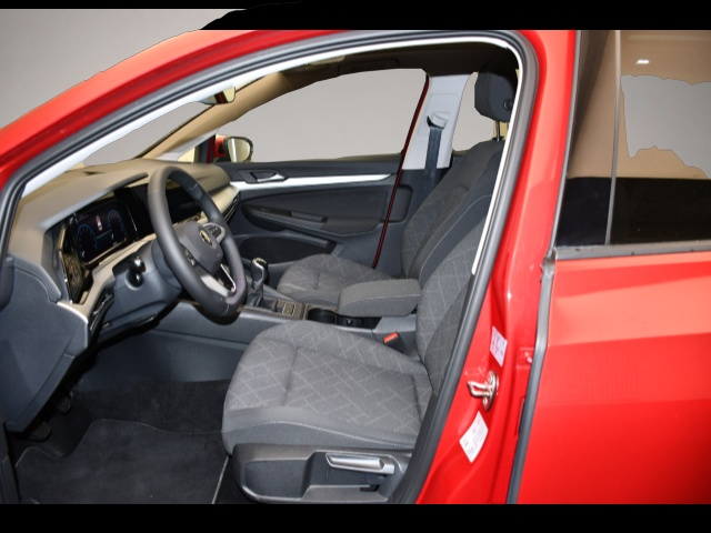 Volkswagen Golf (04/2021, Benzin)
