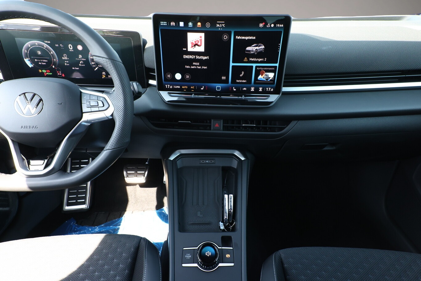 Volkswagen T-Roc (05/2026, Benzin)