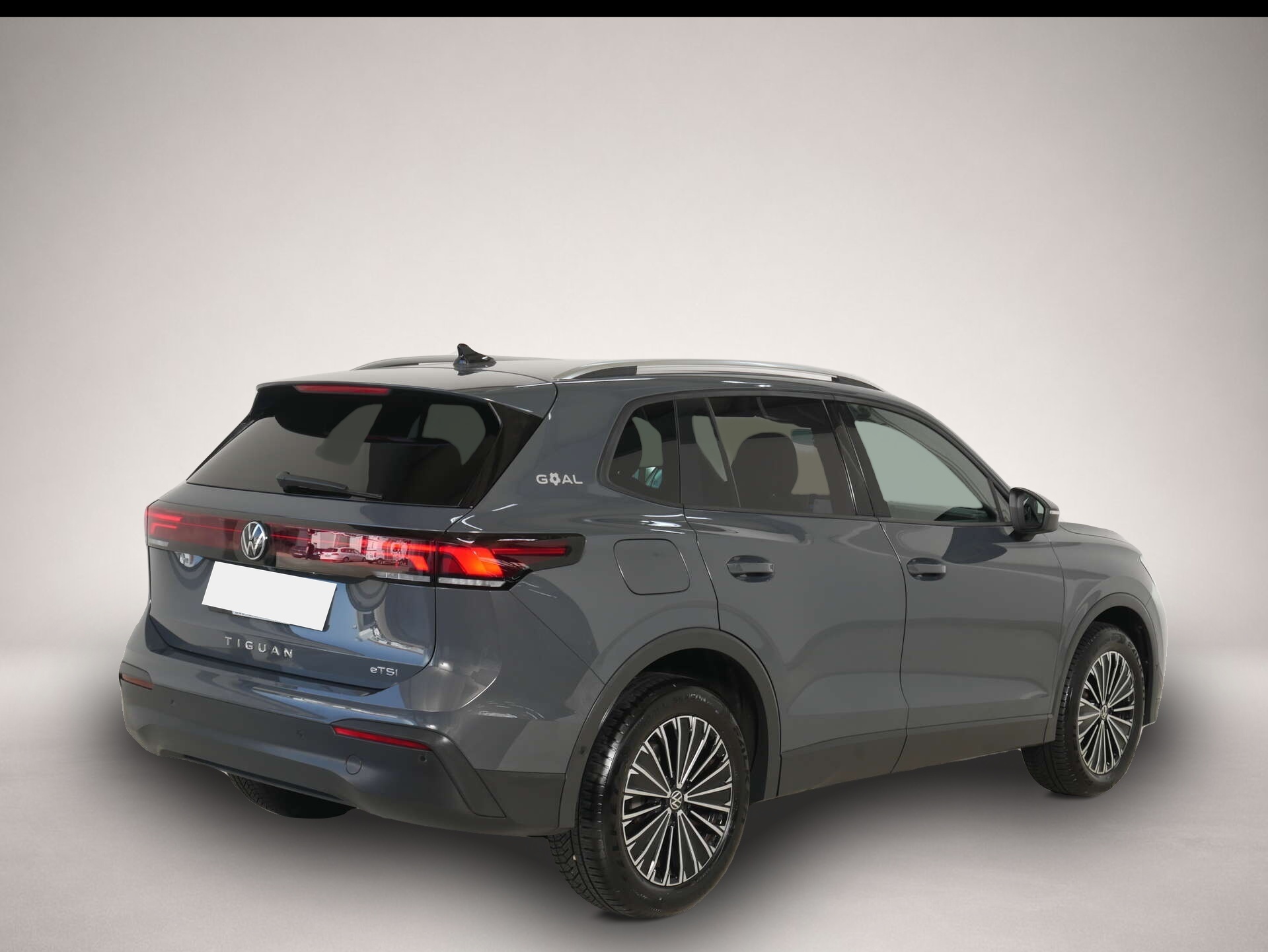Volkswagen Tiguan (12/2025, Benzin)