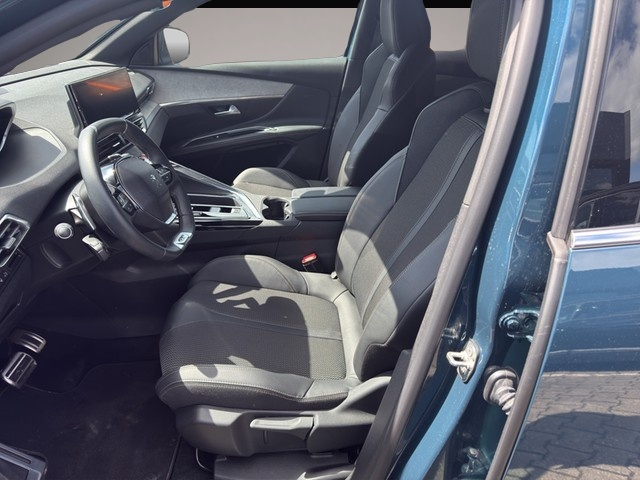 Peugeot 3008 (03/2024, Benzin)