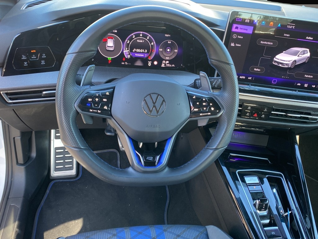 Volkswagen Golf (01/2025, Benzin)