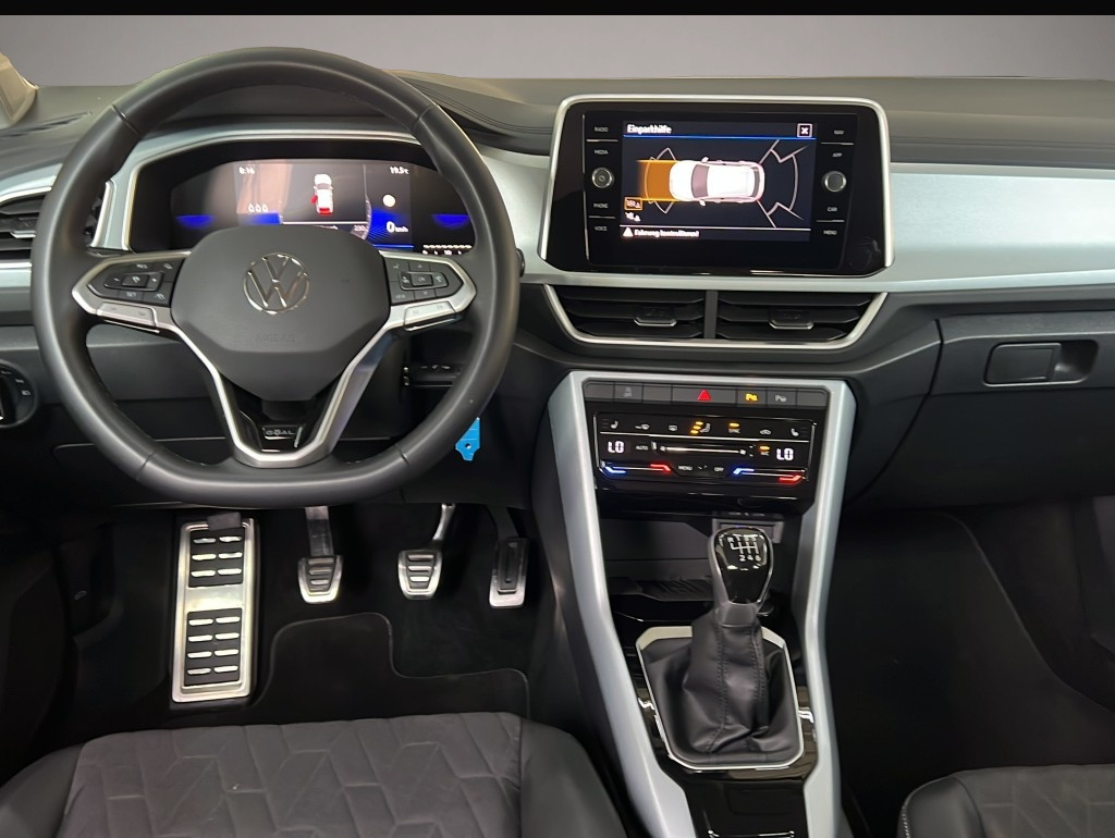 Volkswagen T-Roc (08/2025, Benzin)