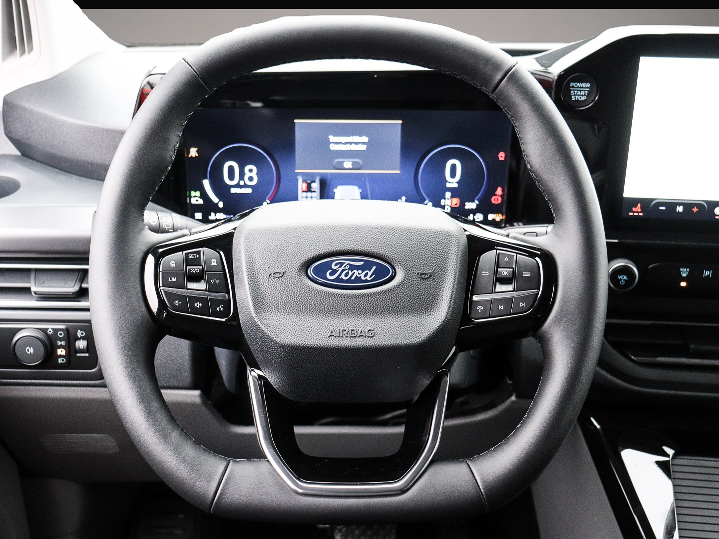 Ford Tourneo Custom (02/2026, Diesel)