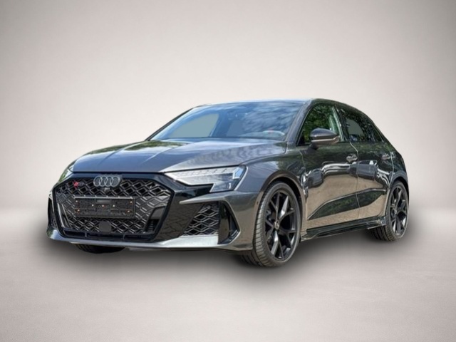 Audi RS3 (05/2026, Benzin)