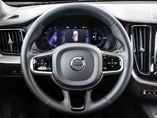 Volvo XC60 (03/2024, Hybrid (Benzin/Elektro))
