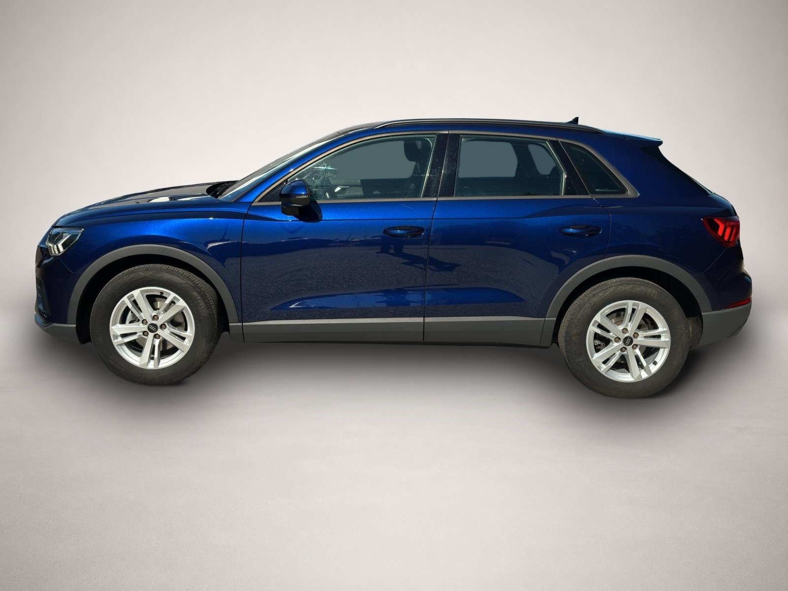 Audi Q3 (10/2023, Benzin)