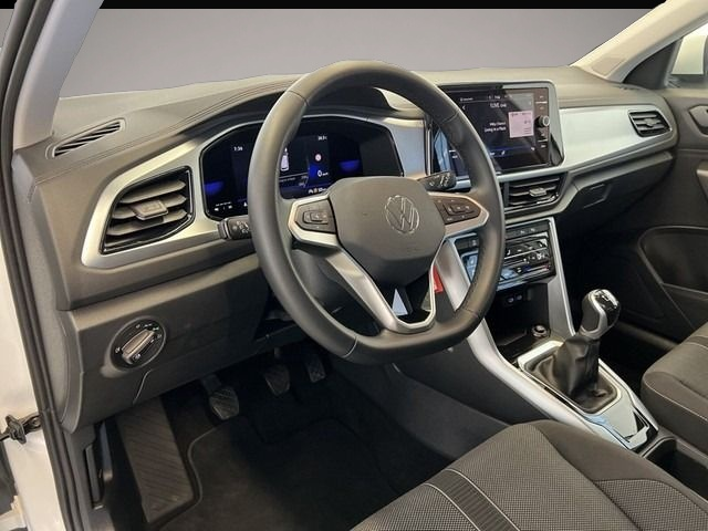 Volkswagen T-Roc (06/2022, Benzin)
