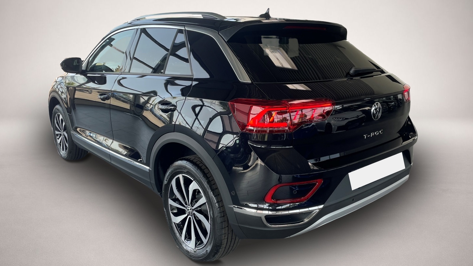 Volkswagen T-Roc (08/2025, Benzin)