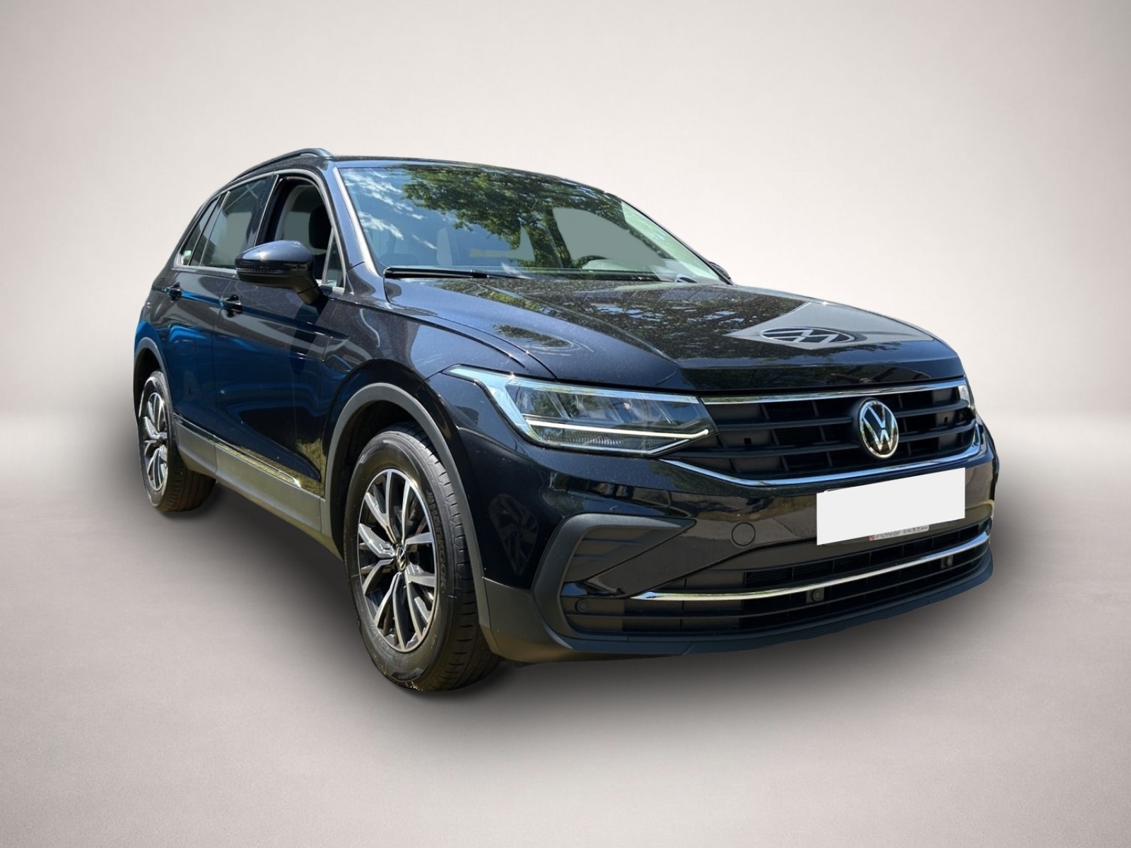 Volkswagen Tiguan (10/2022, Benzin)