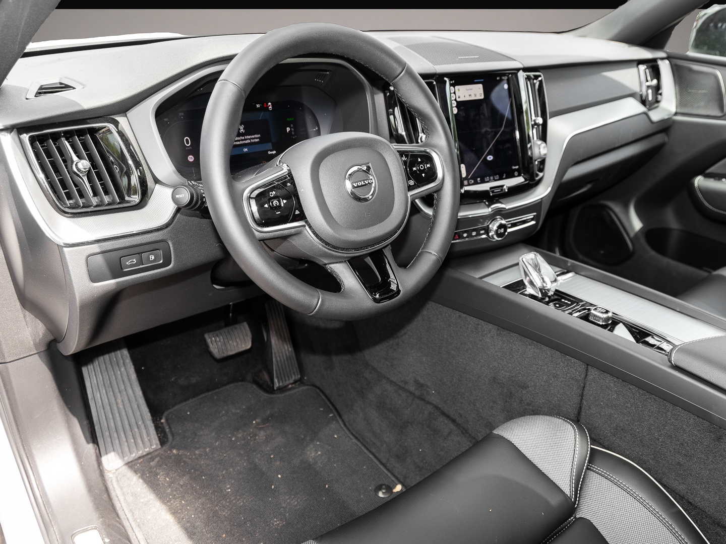 Volvo XC60 (12/2023, Hybrid (Benzin/Elektro))