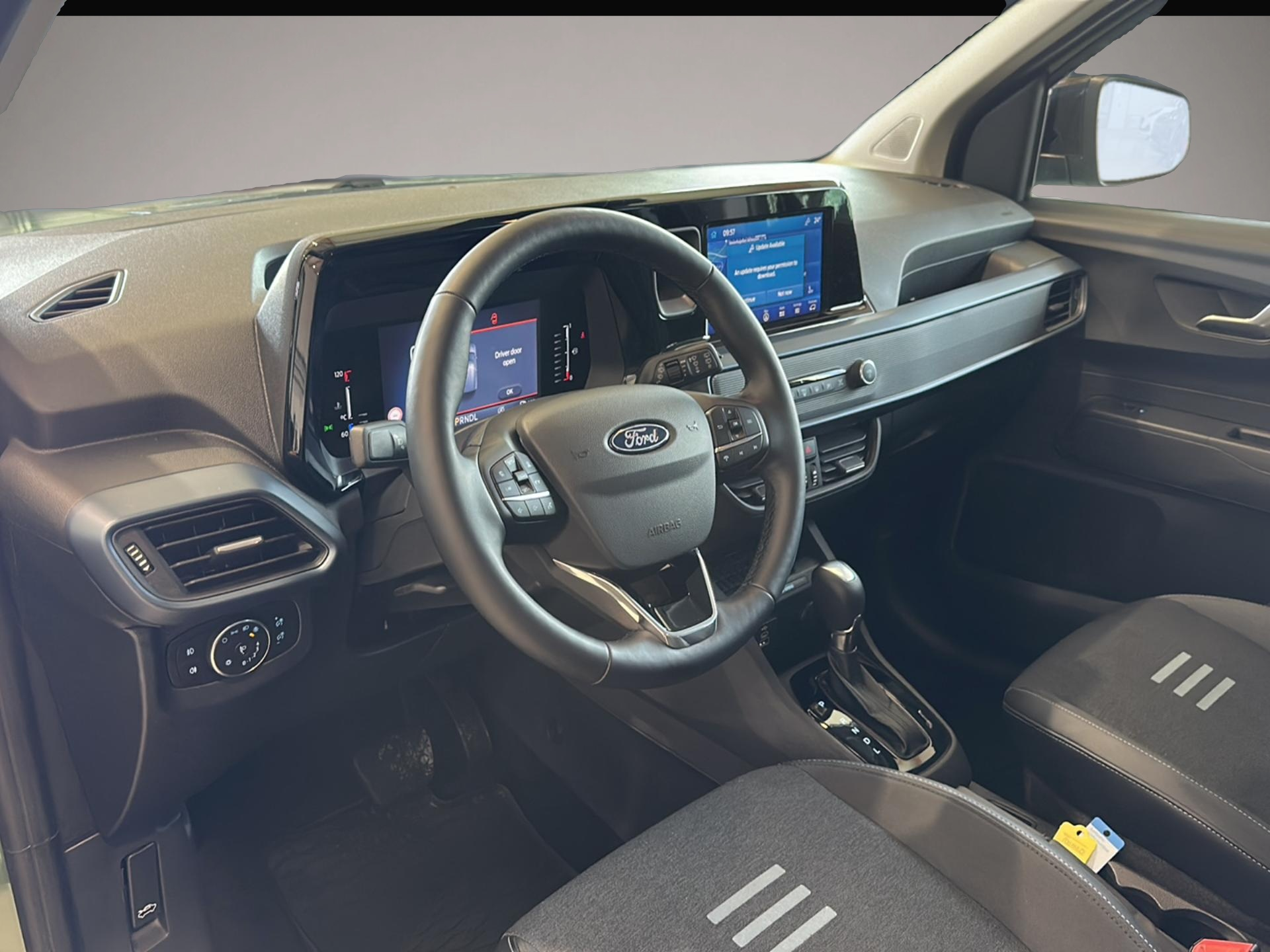 Ford Tourneo Courier (04/2025, Benzin)