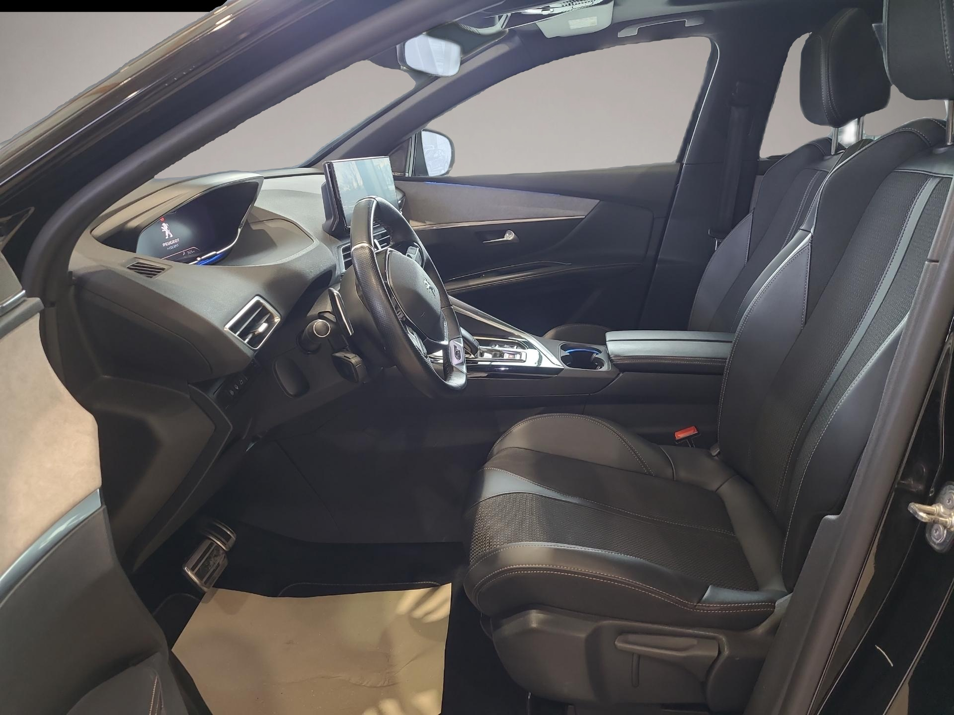 Peugeot 5008 (12/2021, Benzin)