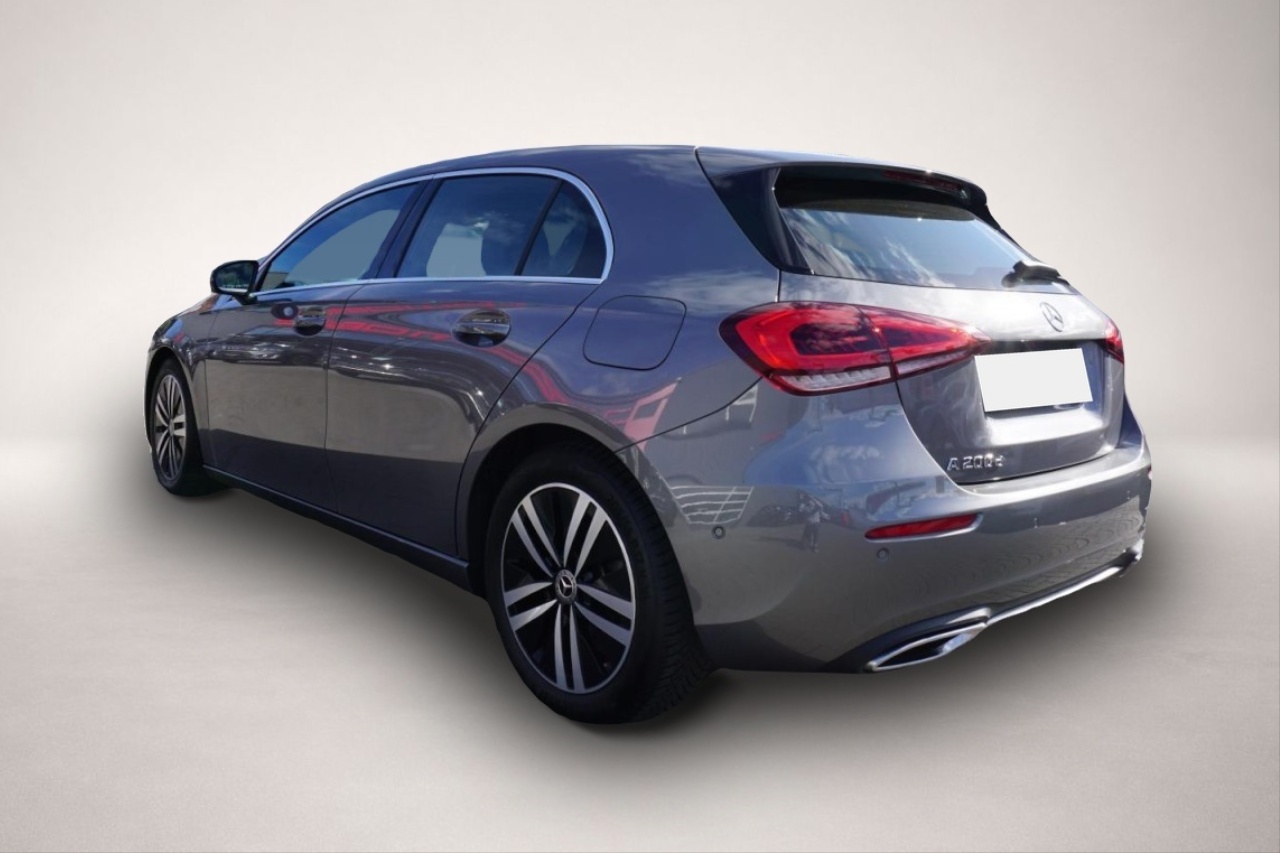 Mercedes-Benz A 200 (09/2021, )