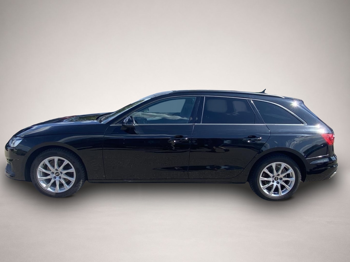 Audi A4 (08/2022, )