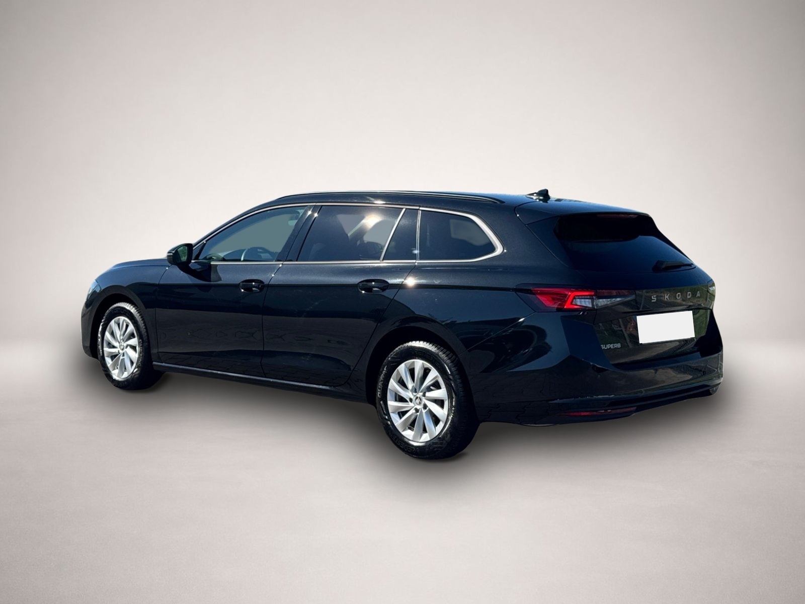 Skoda Superb (01/2025, Benzin)