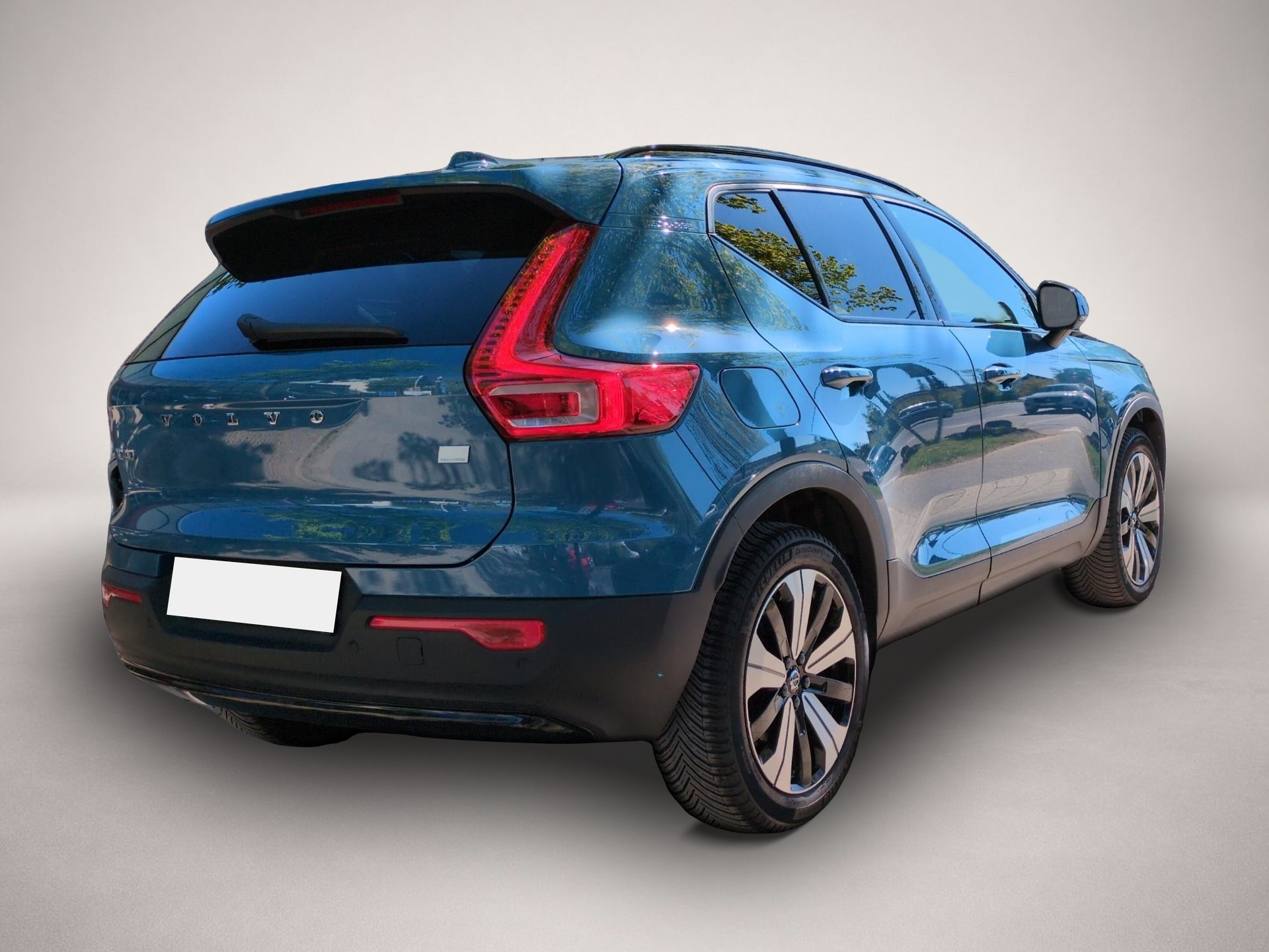 Volvo XC40 (12/2022, Hybrid (Benzin/Elektro))