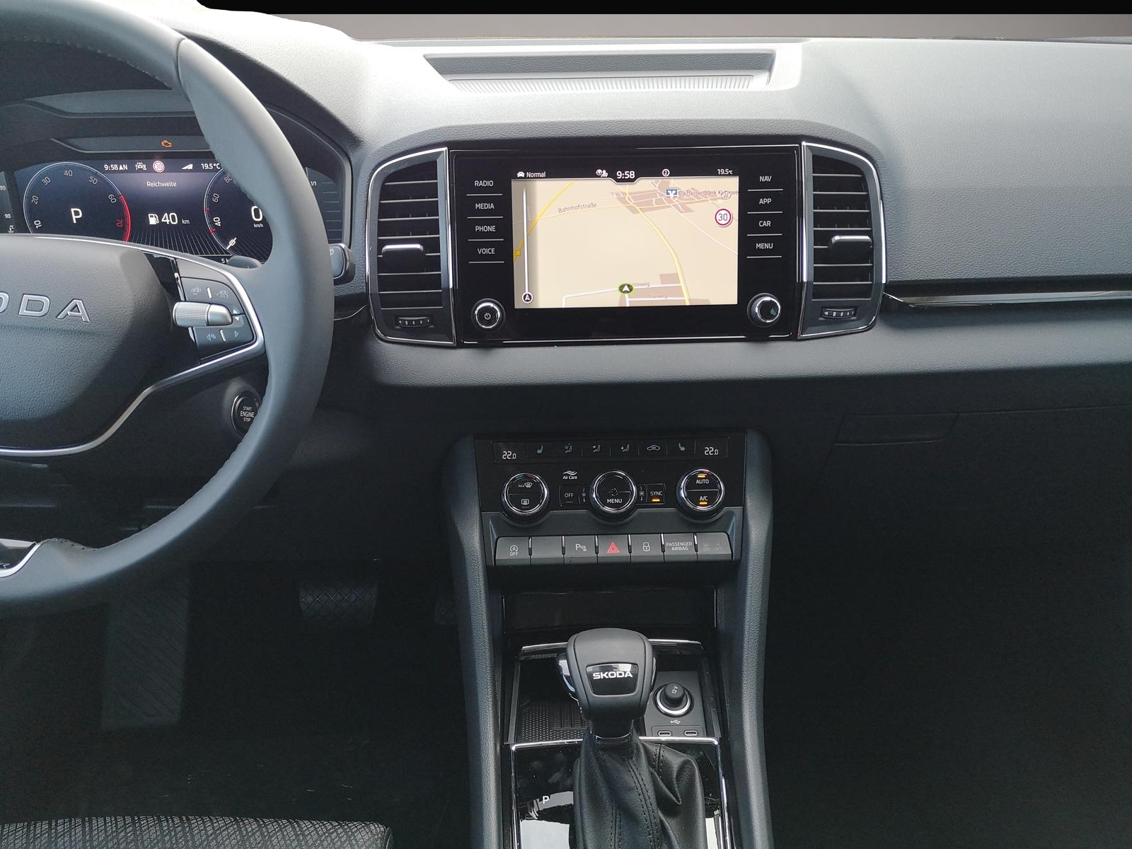 Skoda Karoq (06/2026, Benzin)