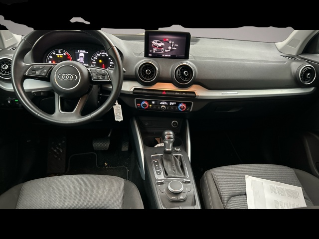 Audi Q2 (10/2019, Benzin)