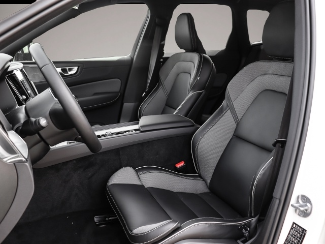 Volvo XC60 (12/2023, Hybrid (Benzin/Elektro))