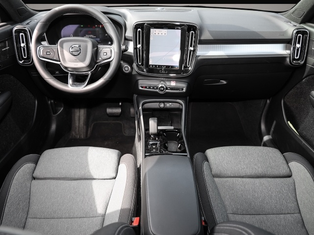 Volvo XC40 (11/2023, Benzin)