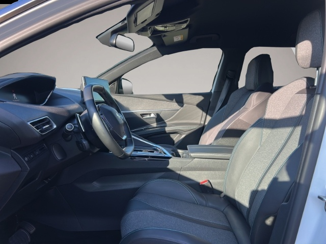 Peugeot 3008 (08/2023, Benzin)