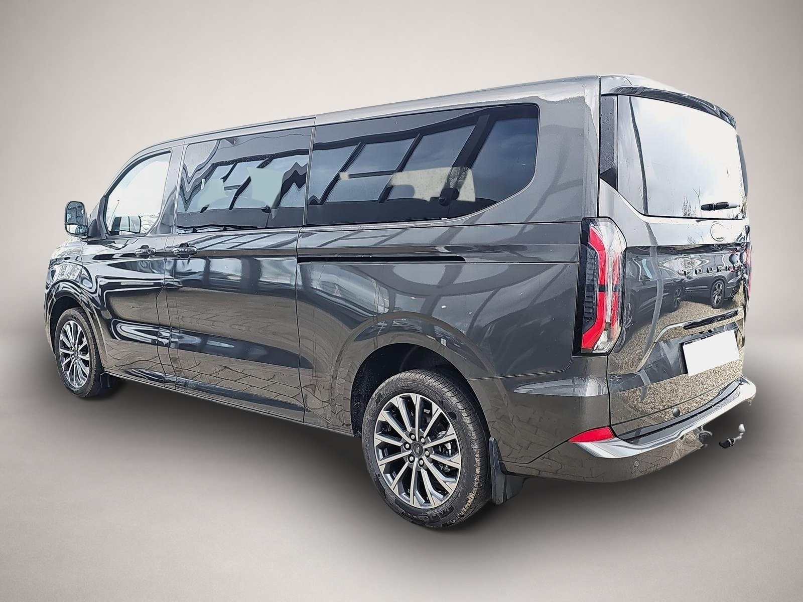 Ford Tourneo Custom (02/2026, Diesel)