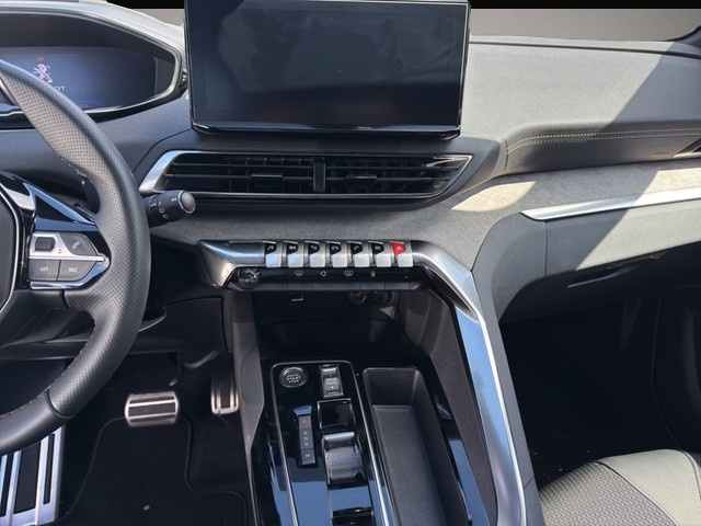 Peugeot 3008 (01/2024, Benzin)