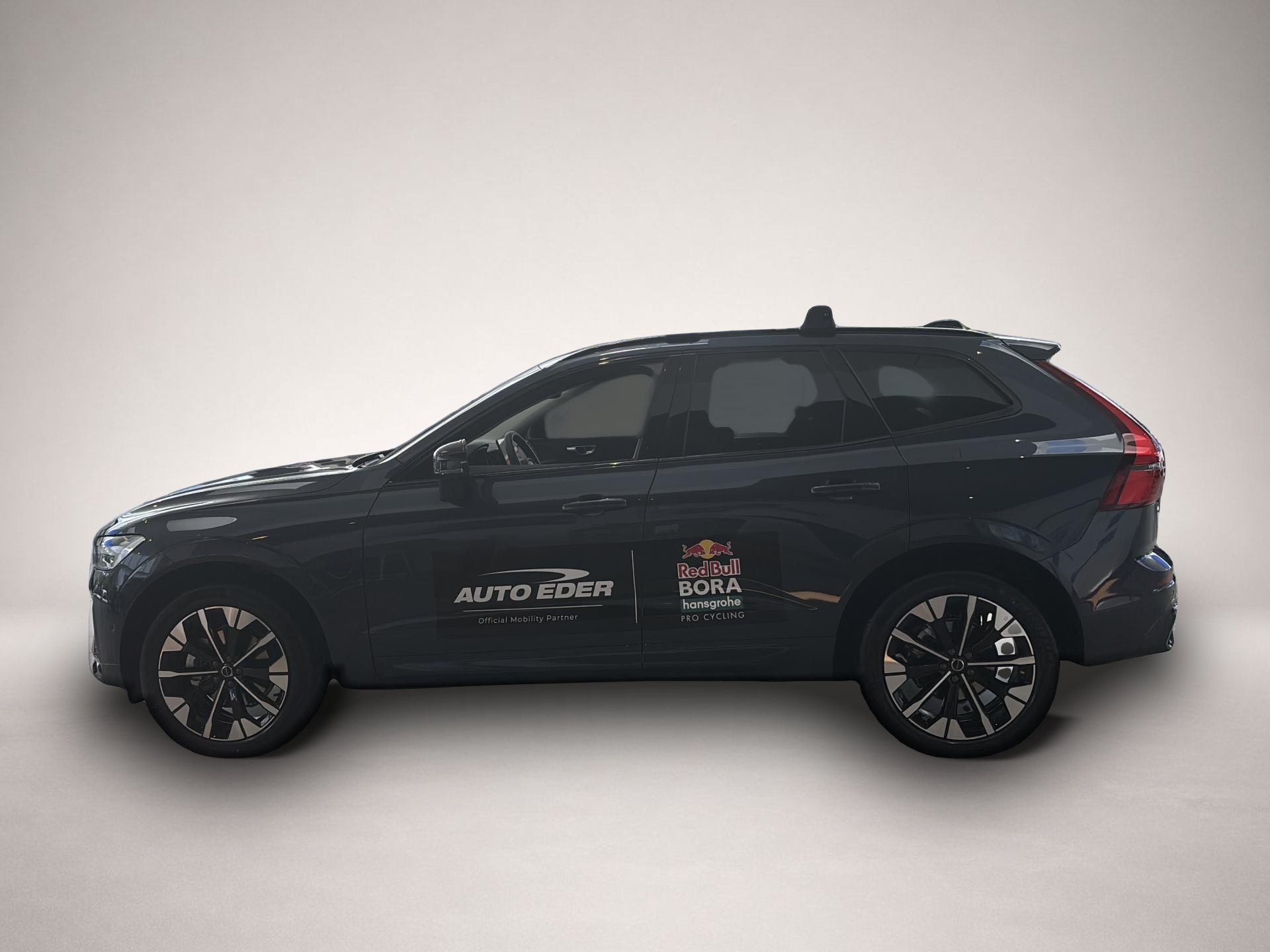Volvo XC60 (05/2025, Benzin)
