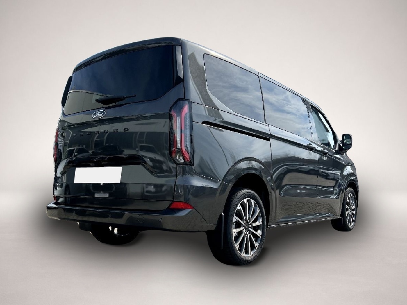 Ford Tourneo Custom (10/2025, Diesel)