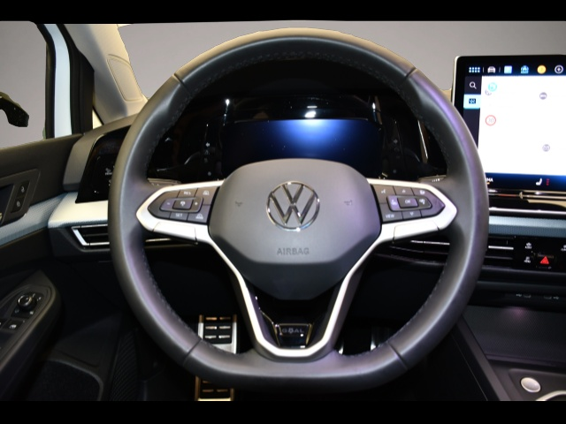Volkswagen Golf (09/2025, )