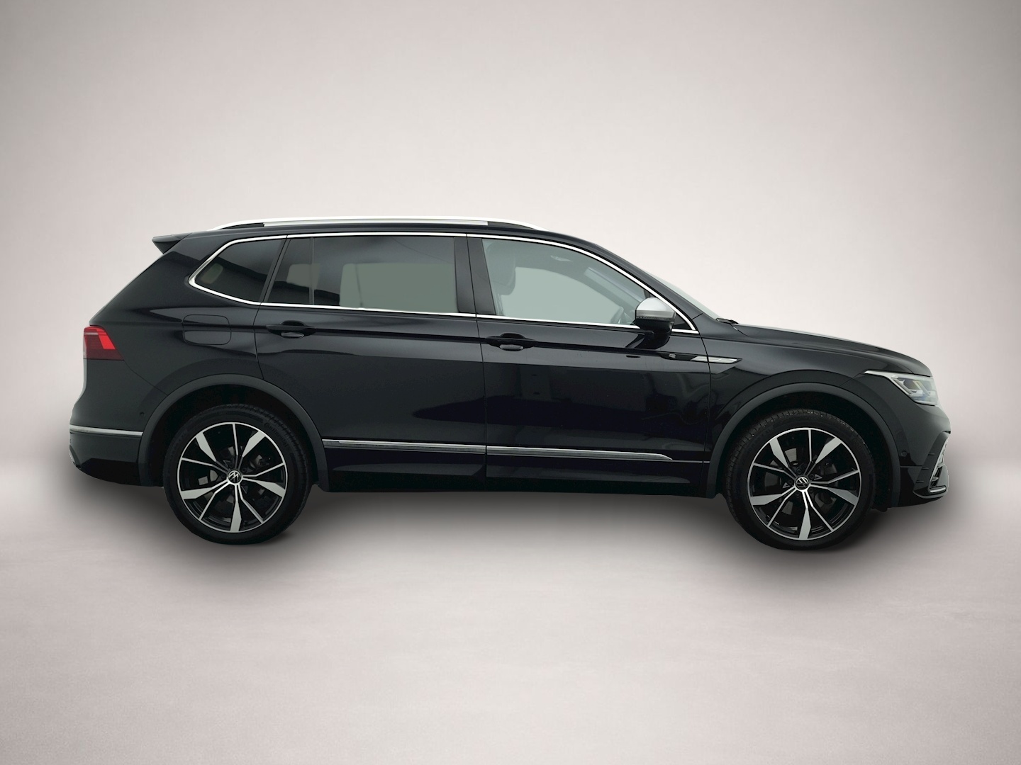 Volkswagen Tiguan Allspace (10/2024, Benzin)