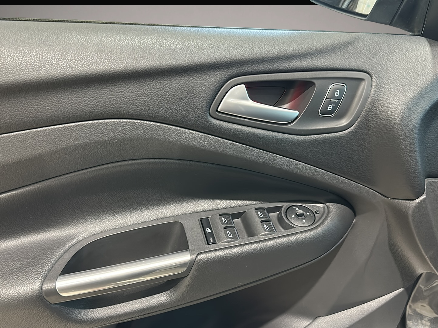 Ford Kuga (11/2018, Benzin)
