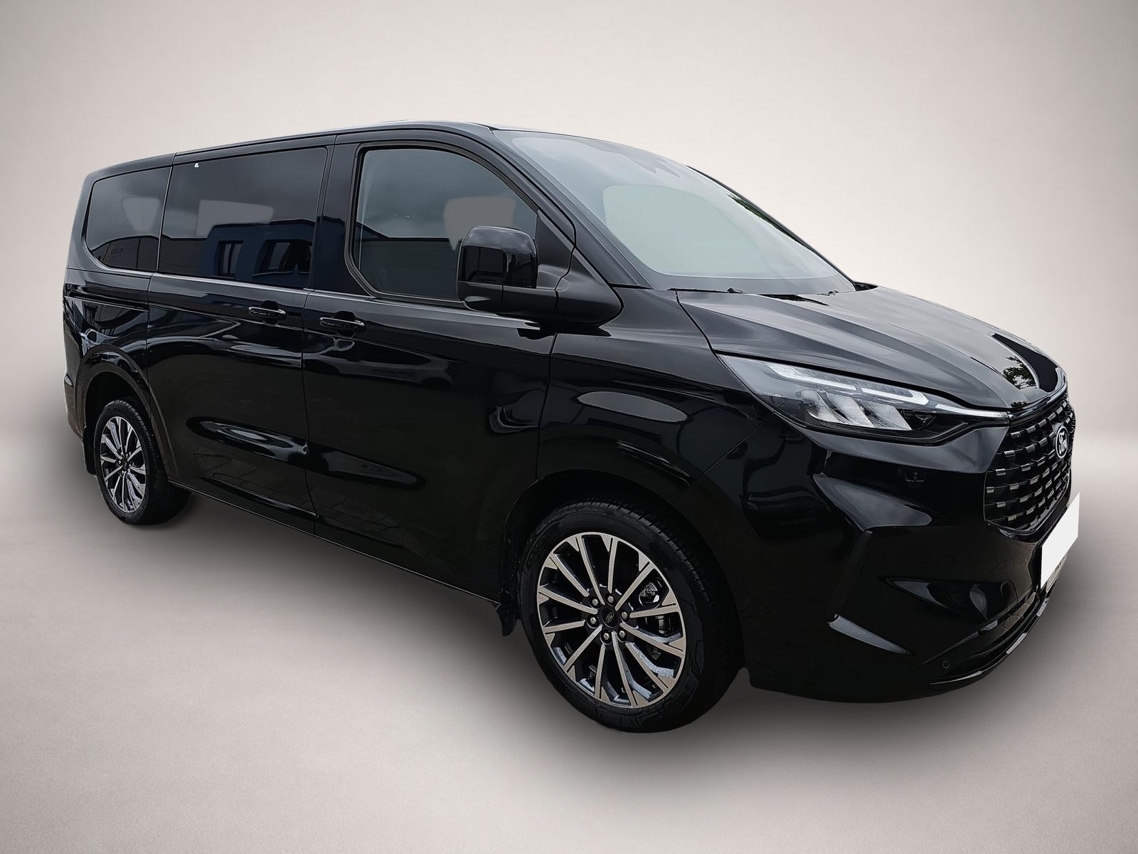 Ford Tourneo Custom (02/2026, Diesel)