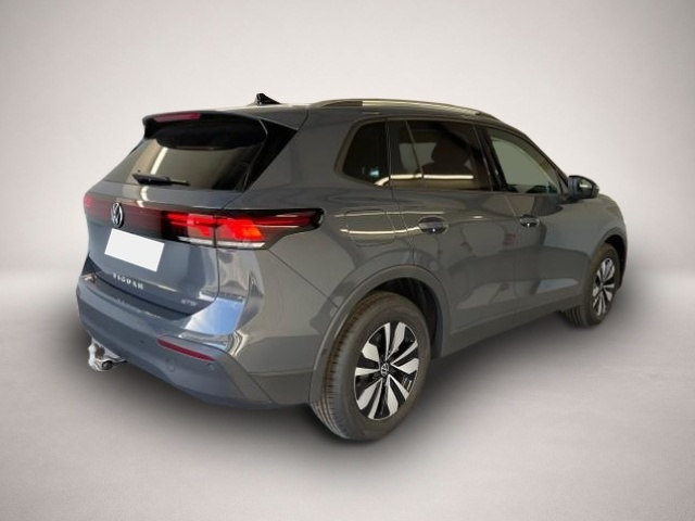 Volkswagen Tiguan, image 4 of 5