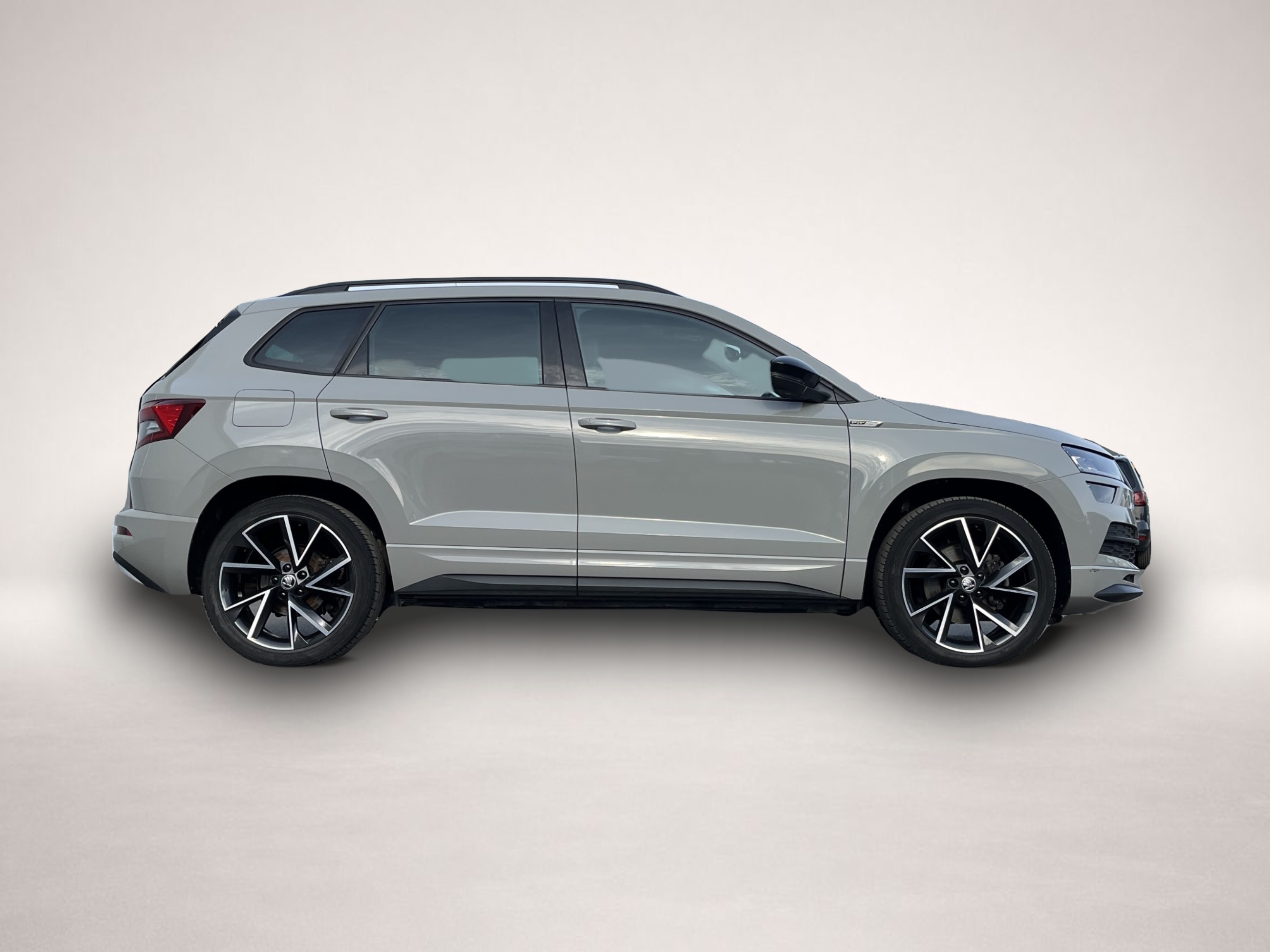 Skoda Karoq (11/2021, Benzin)