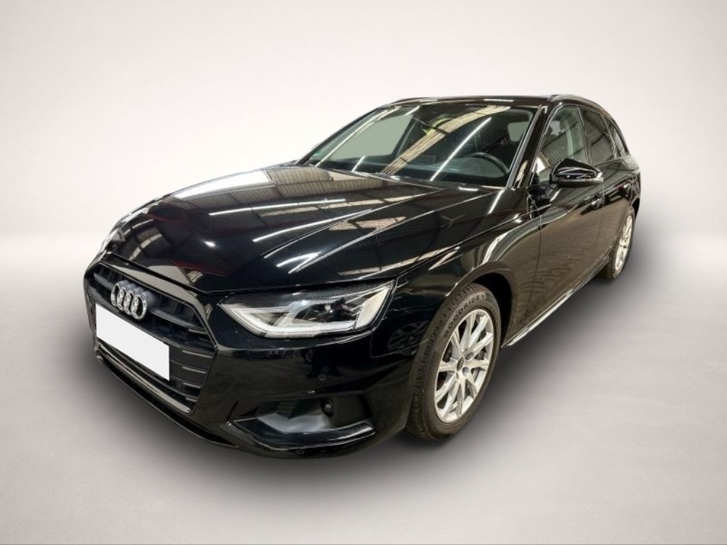 Audi A4 (03/2023, Benzin)