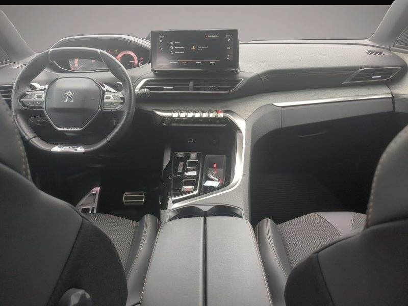 Peugeot 3008 (11/2023, Benzin)