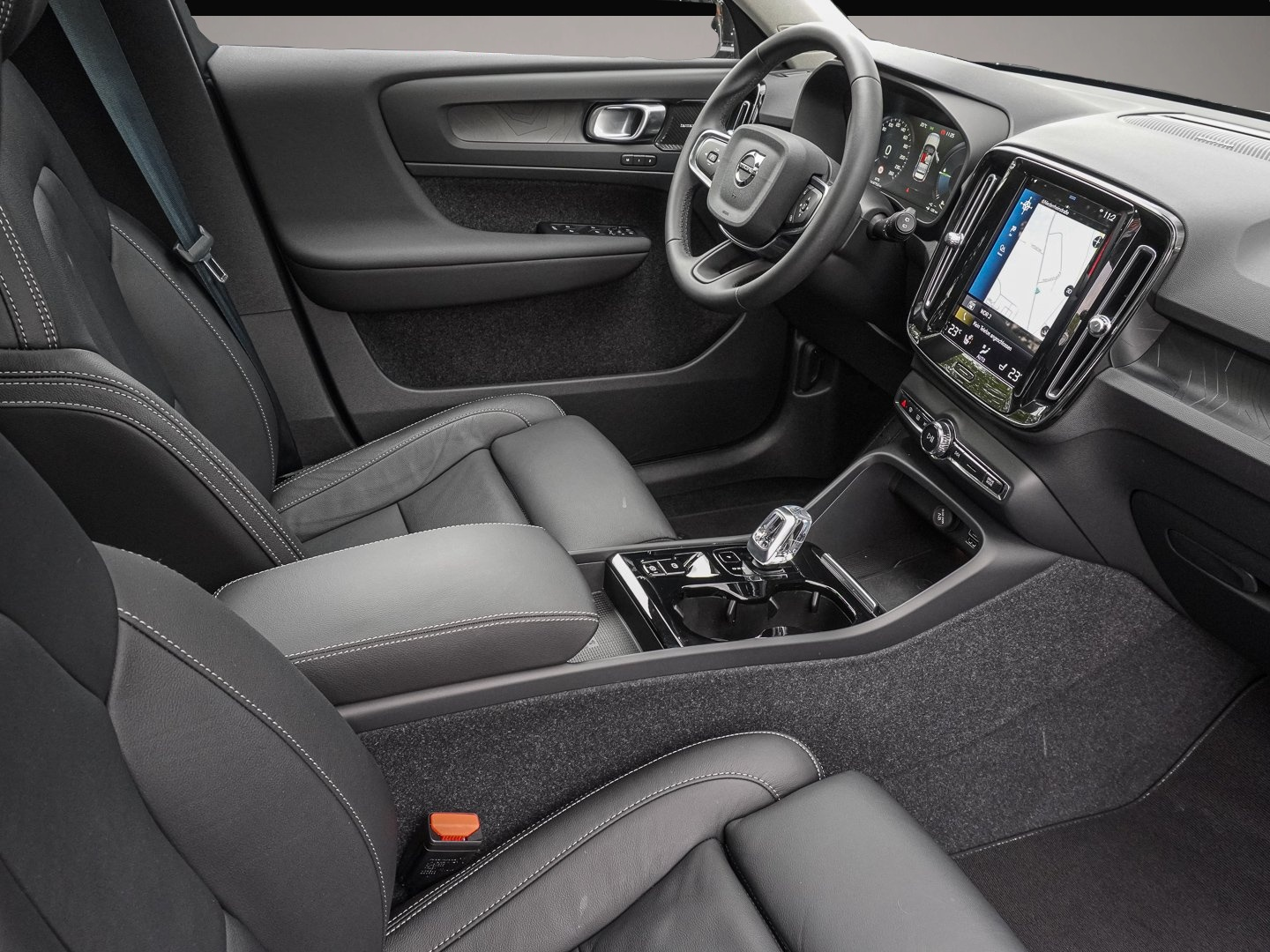 Volvo XC40 (11/2023, )