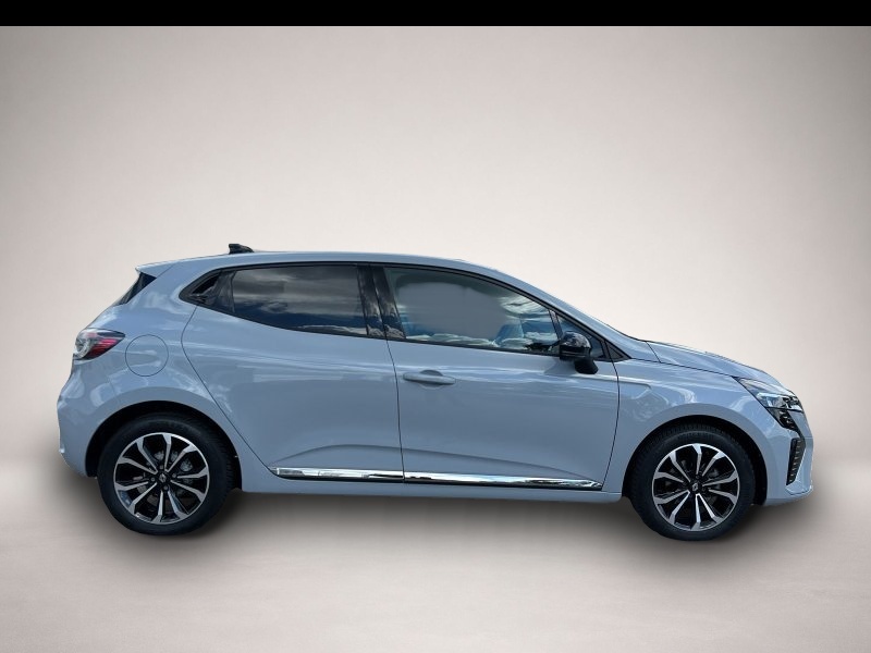 Renault Clio (04/2025, Benzin)