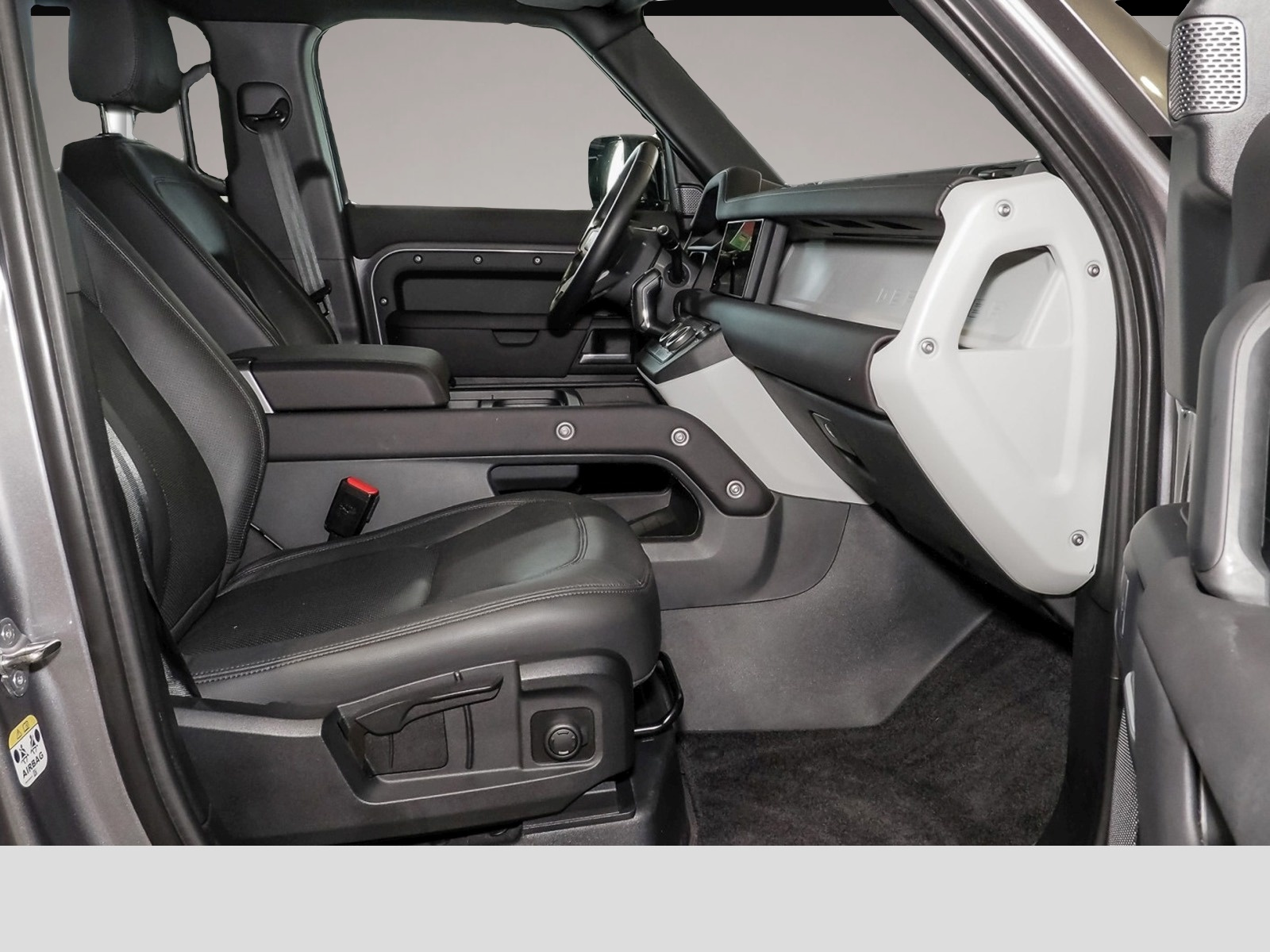 Land-Rover Defender (02/2024, Diesel)