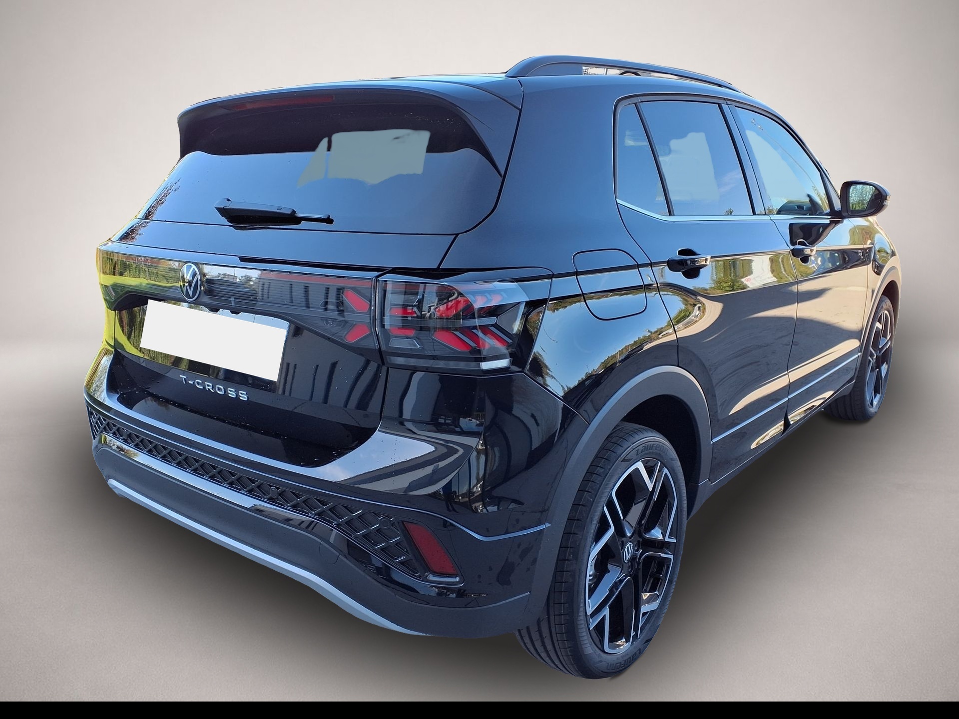 Volkswagen T-Cross, image 3 of 4