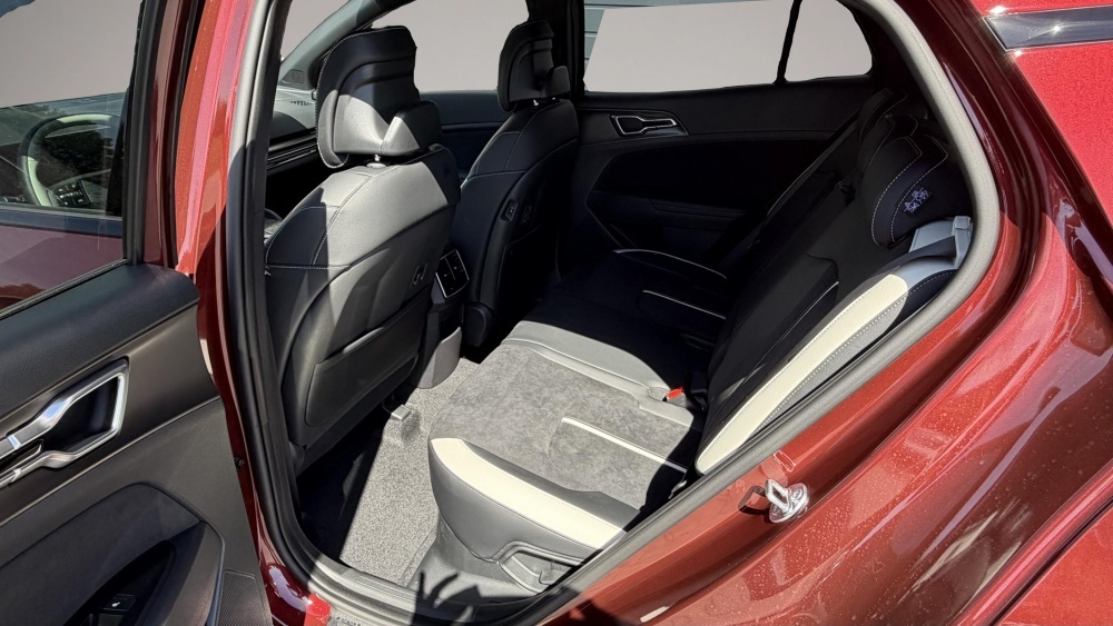 Kia Sportage, image 6 of 6