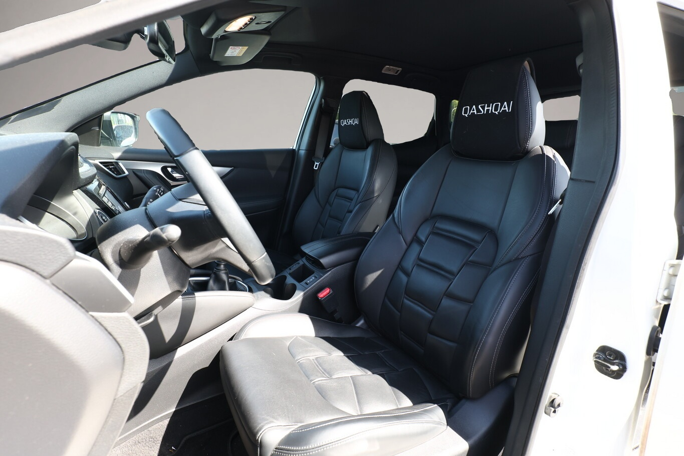 Nissan Qashqai (02/2018, )