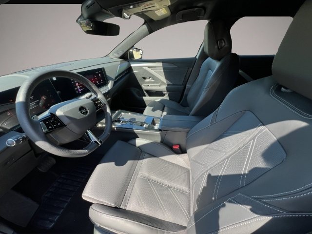 Opel Astra (05/2025, Benzin)