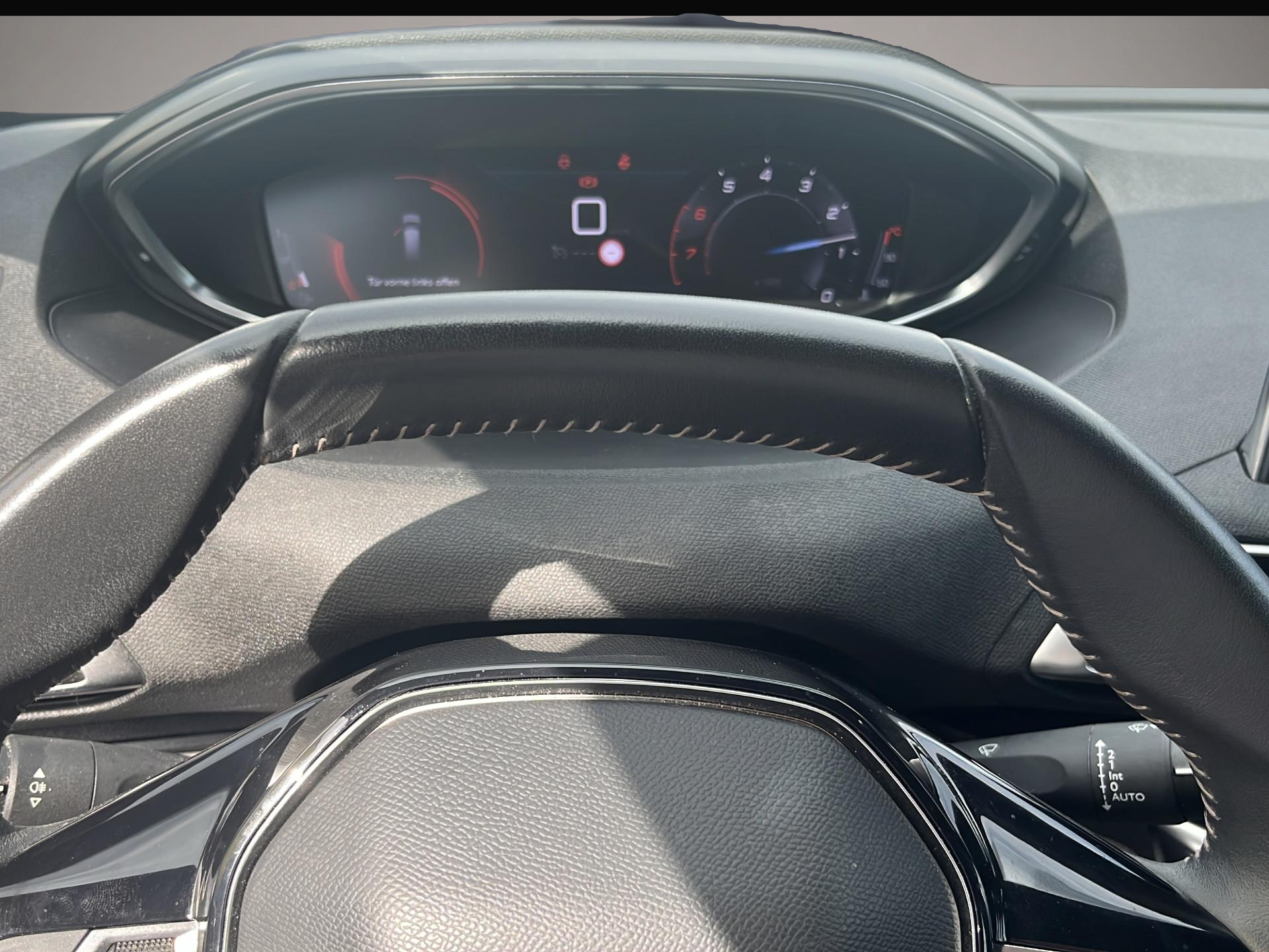 Peugeot 5008 (08/2023, Benzin)